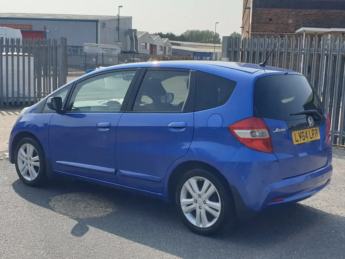 Used Honda Jazz ES 99 HP (72 kW) 2015 Blue Hatchback