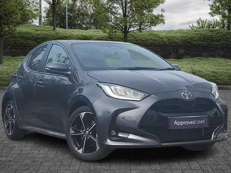 Grey New 2025 Toyota Yaris Hybrid Hatchback | £25,461 (Expensive) - Image 1/4