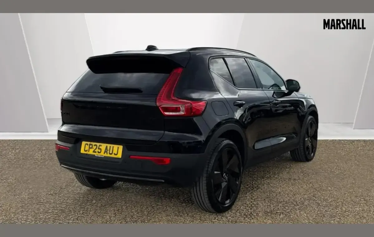 Used Volvo XC40 Plus 194 HP (142 kW) 2025 Black SUV