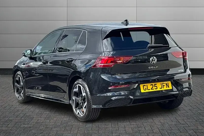 Used VW Golf VIII R-line 150 HP (110 kW) 2025 Grenadilla black Hatchback