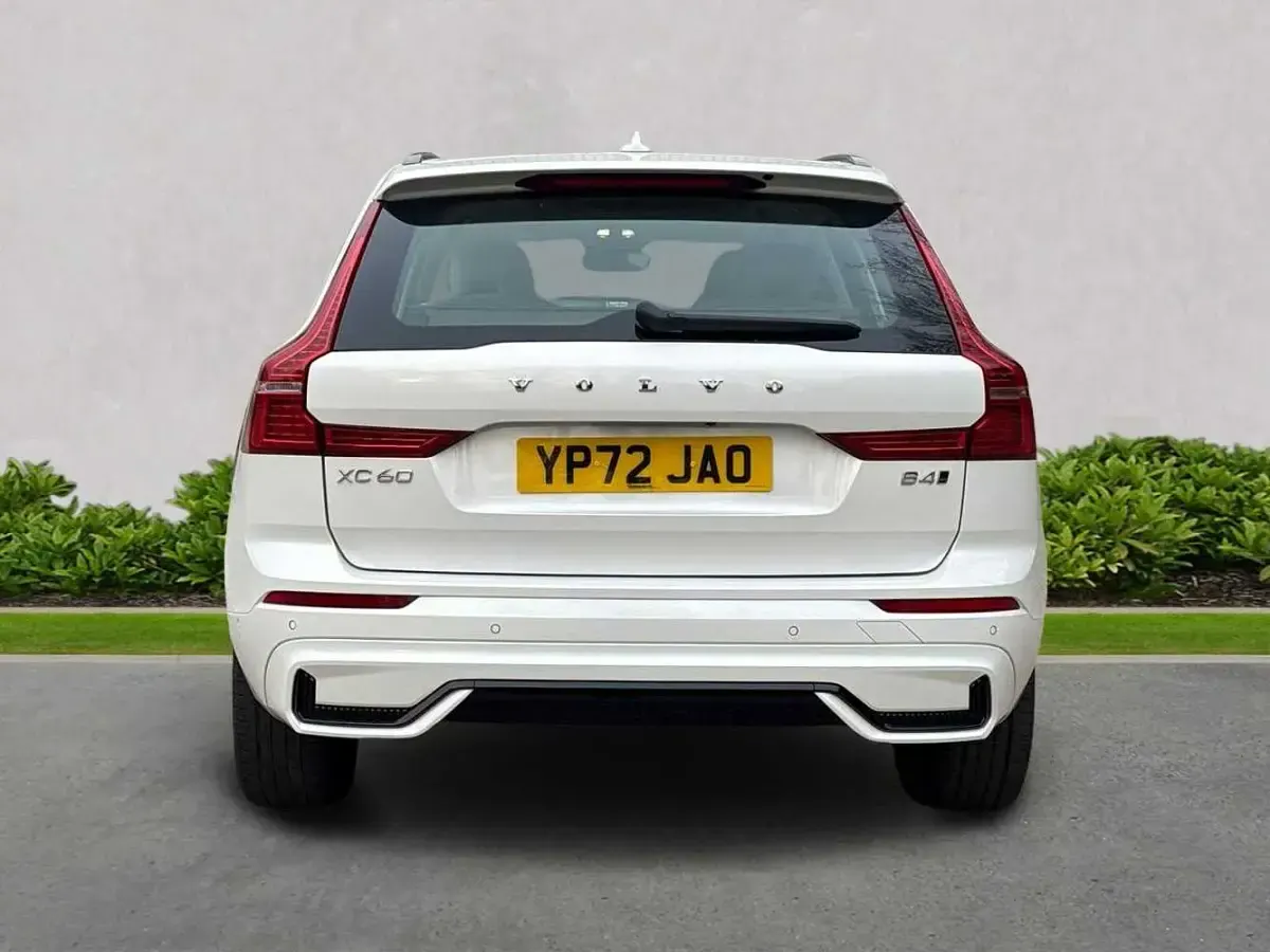 Used Volvo XC60 Plus 2022 White SUV
