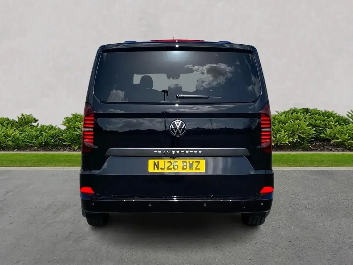 Used VW T7 Pro 150 HP (110 kW) 2026 Black Van