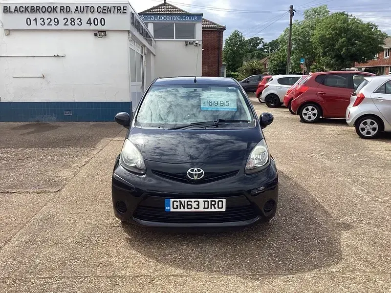 Used Toyota Aygo 68 HP (50 kW) 2013 Black Hatchback