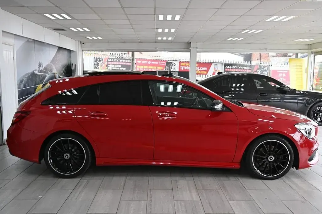 Used Mercedes CLA220 Shooting Brake AMG line 177 HP (130 kW) 2016 Red Estate