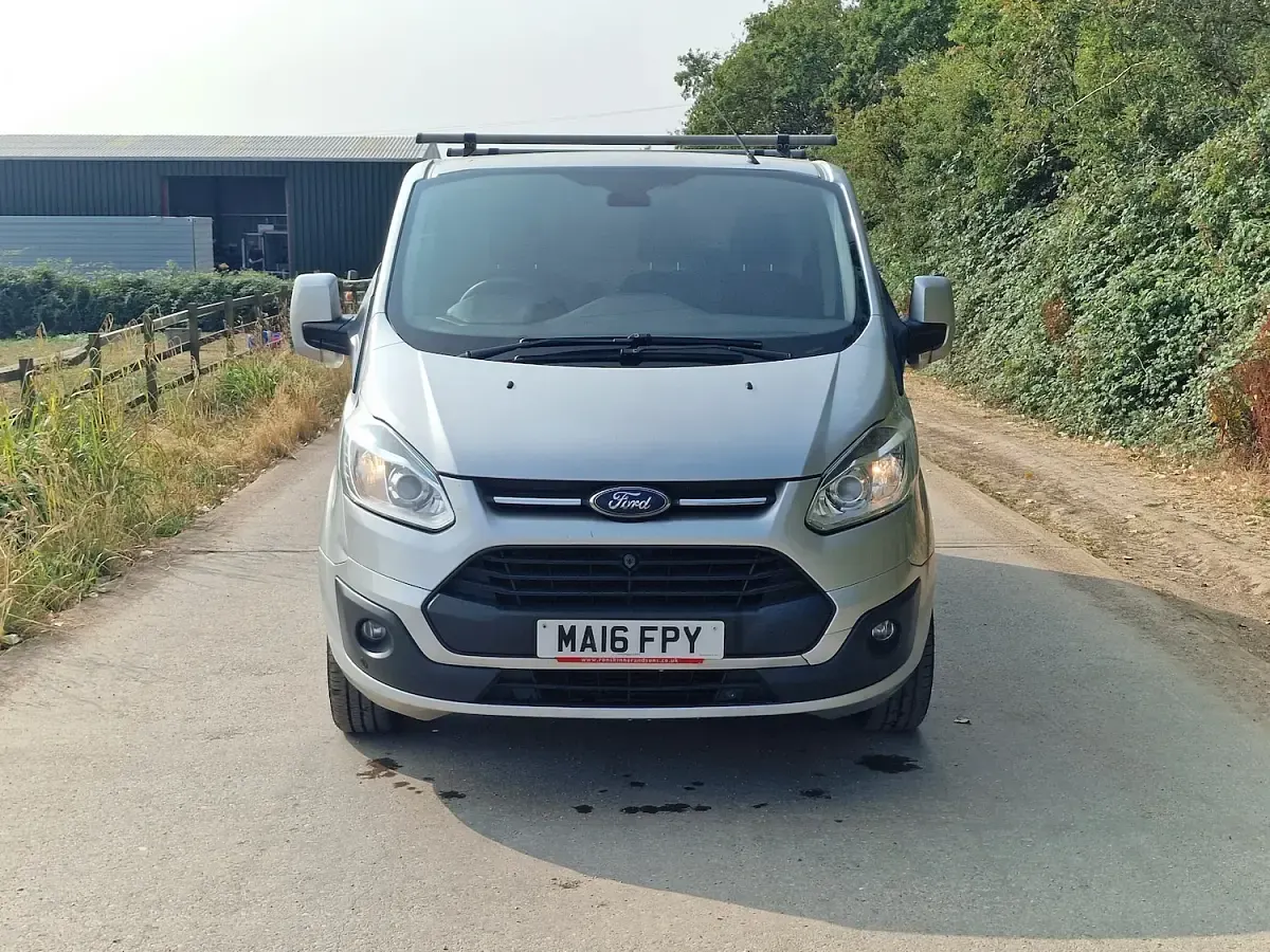 Used Ford Transit Custom Limited 125 HP (91 kW) 2016 Silver Van