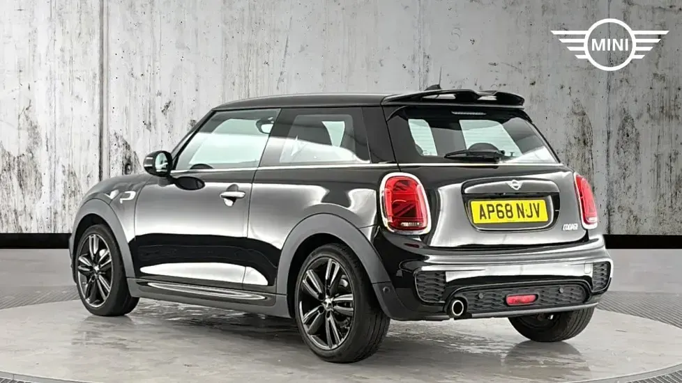Used Mini Cooper Hatch 136 HP (100 kW) 2018 Black Hatchback