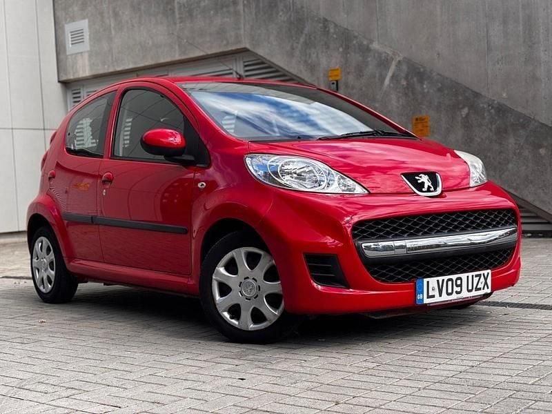 Used Peugeot 107 2009 Red Hatchback