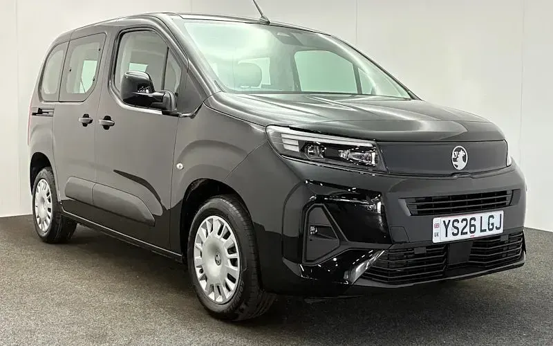 Używany Vauxhall Combo Design Edition 101 KM (74 kW) 2026 Minivan