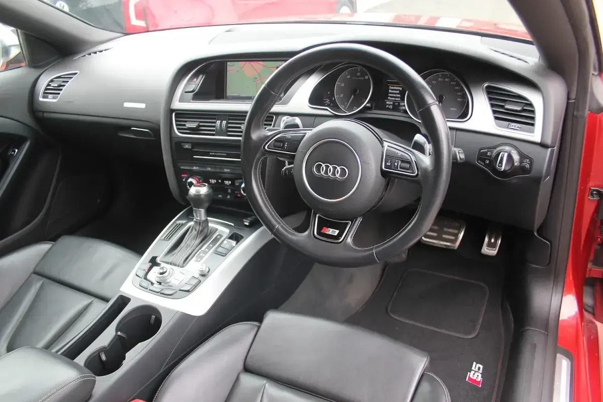 Used Audi A5 Design 272 HP (200 kW) 2014 Red Coupe