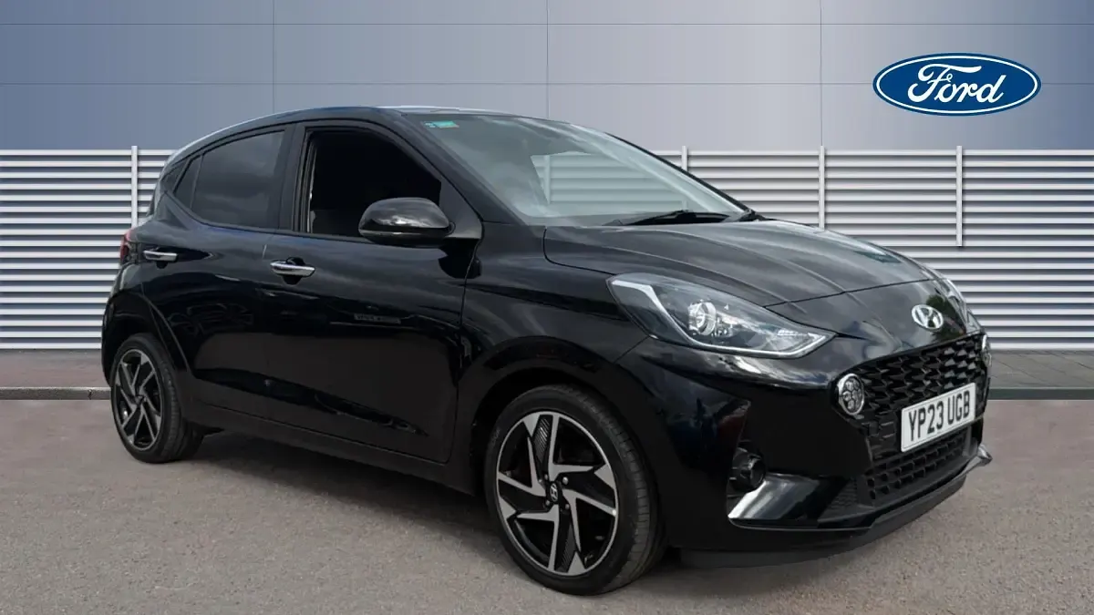 Used Hyundai i10 Premium 67 HP (49 kW) 2023 Hatchback