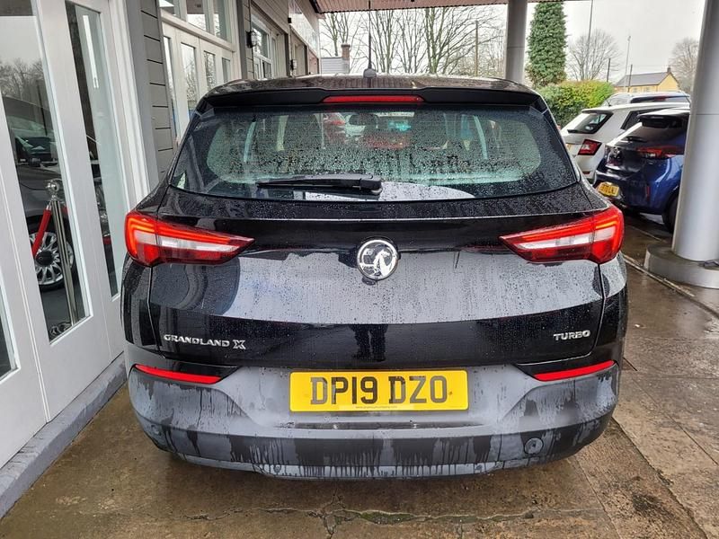 Used Vauxhall Grandland X S 130 HP (95 kW) 2019 Black SUV