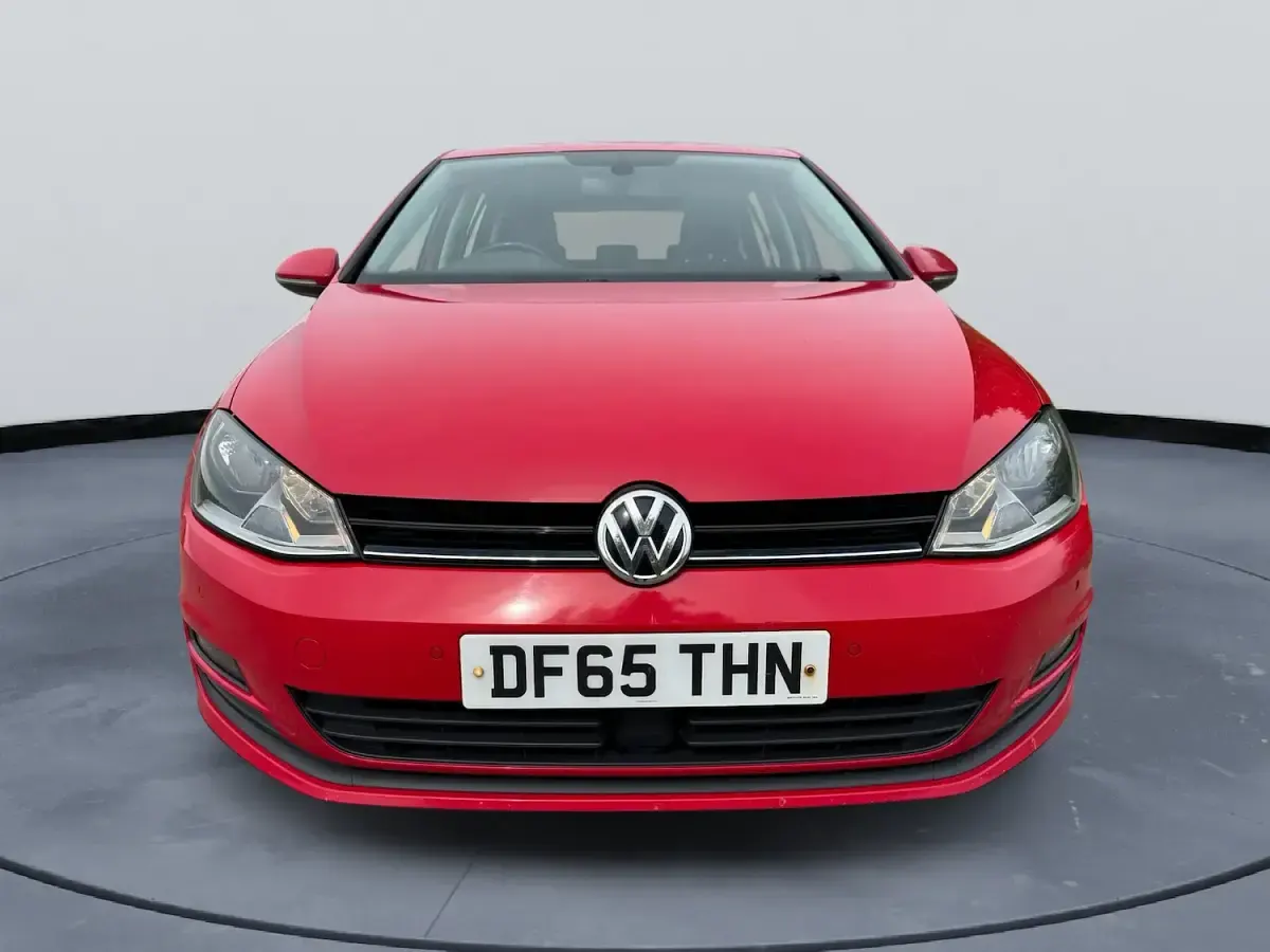 Used VW Golf VII Match 110 HP (80 kW) 2015 Red Hatchback