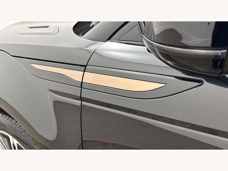 Used Land Rover Range Rover evoque HSE Dynamic 200 HP (147 kW) 2024 Black SUV