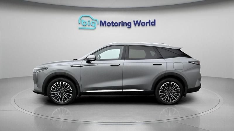 Used Omoda 9 449 HP (330 kW) 2025 Grey SUV