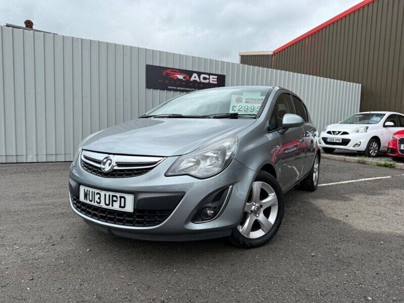 Silver Used 2013 Vauxhall Corsa Hatchback | £2,995 (Good price) - Image 1/4