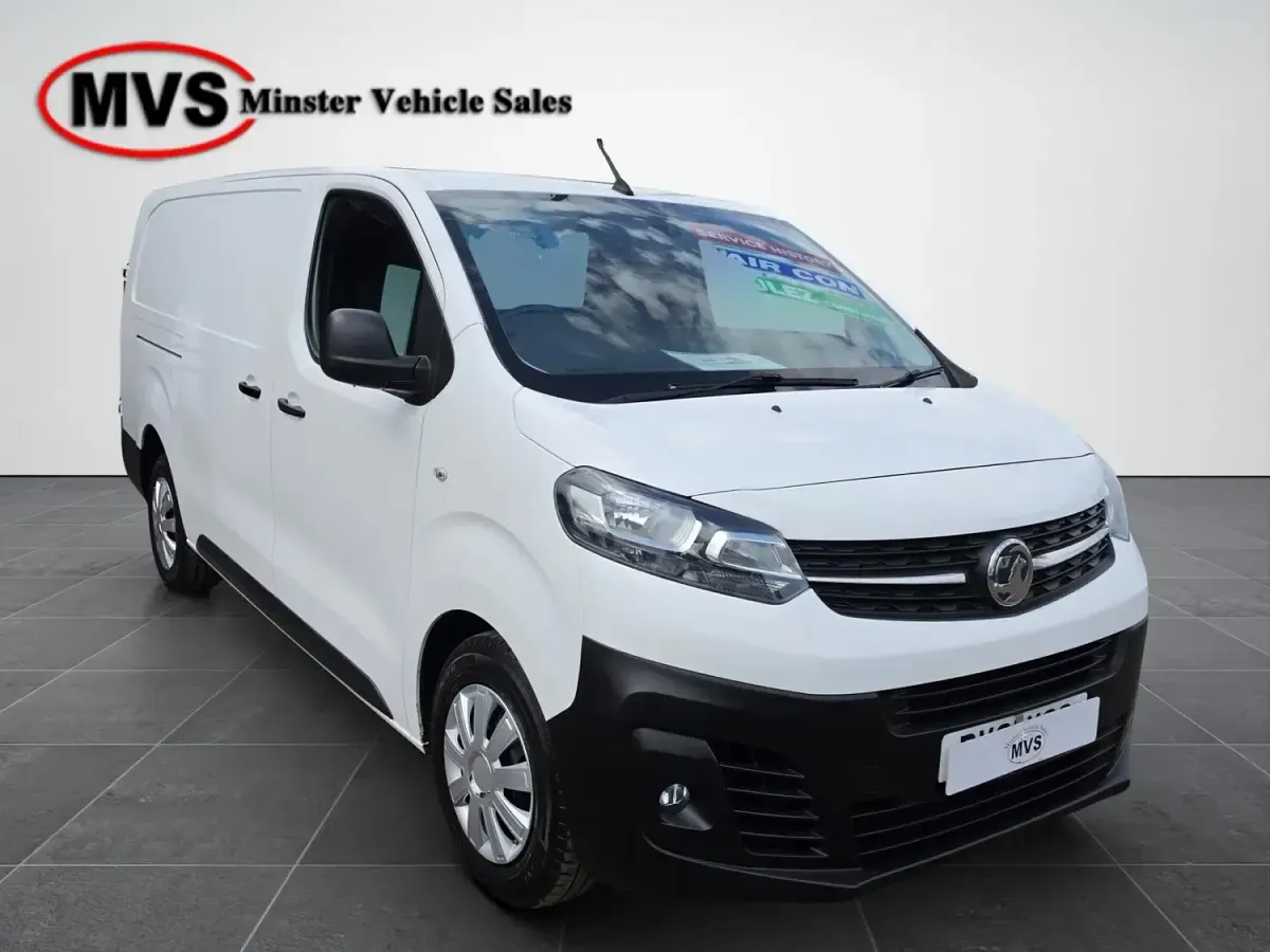 Used Vauxhall Vivaro 100 HP (73 kW) 2021 White MPV