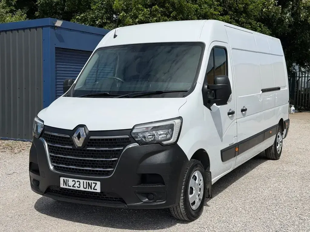 Used Renault Master Business 2023 White MPV