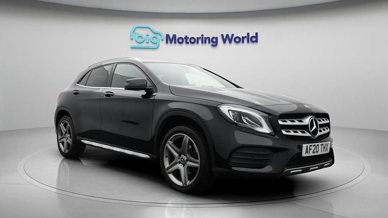 Used Mercedes GLA180 AMG line 121 HP (88 kW) 2020 Black SUV