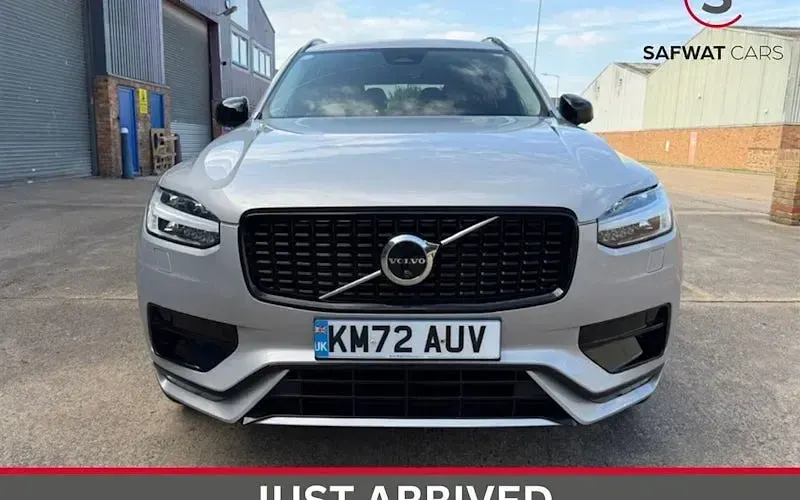 Used Volvo XC90 Plus 250 HP (183 kW) 2025 SUV
