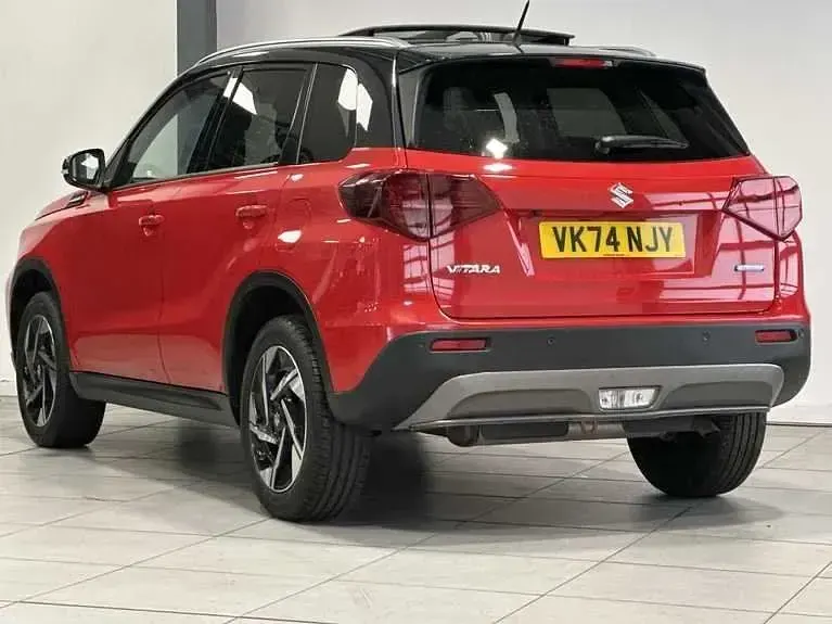 Used Suzuki Vitara 129 HP (94 kW) 2024 Bright red/ black roof SUV