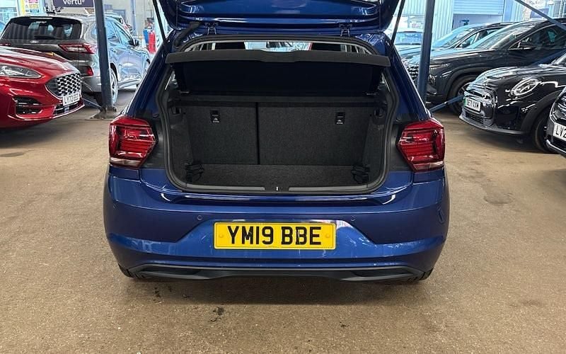 Used VW Polo SE 95 HP (69 kW) 2019 Blue Hatchback