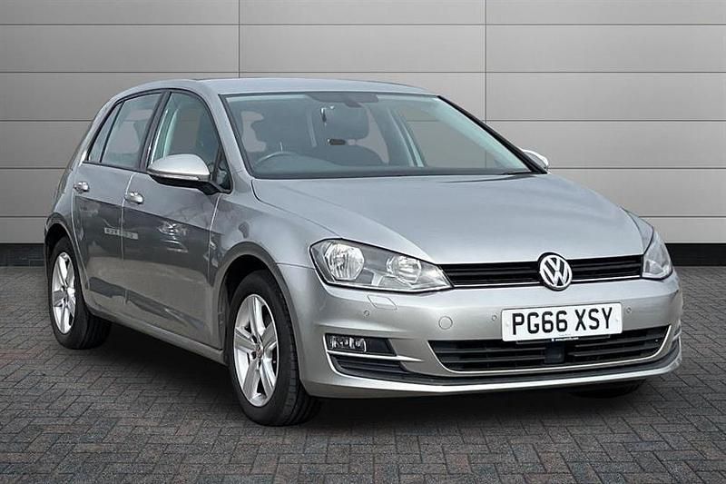 Used VW Golf VII Edition 125 HP (91 kW) 2017 Silver Hatchback