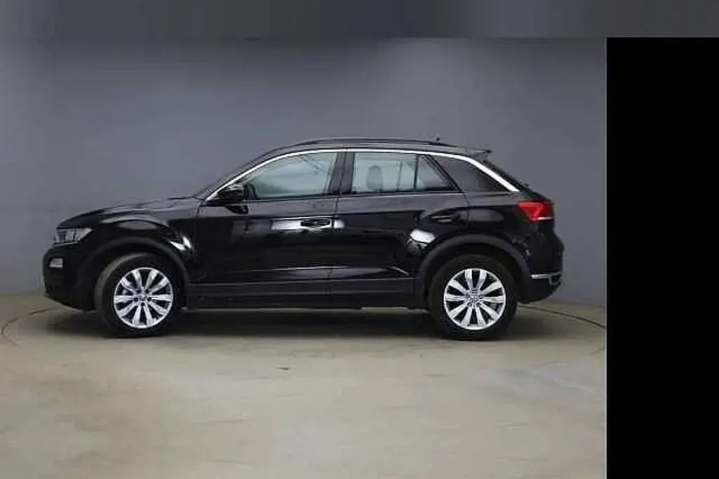 Used VW T-Roc SE 150 HP (110 kW) 2020 Black SUV