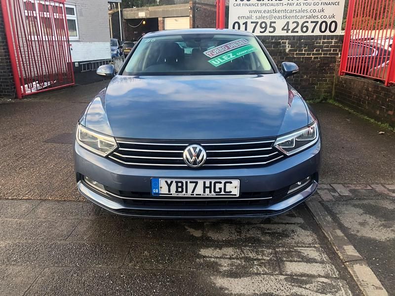 Used VW Passat Business 150 HP (110 kW) 2017 Blue Sedan