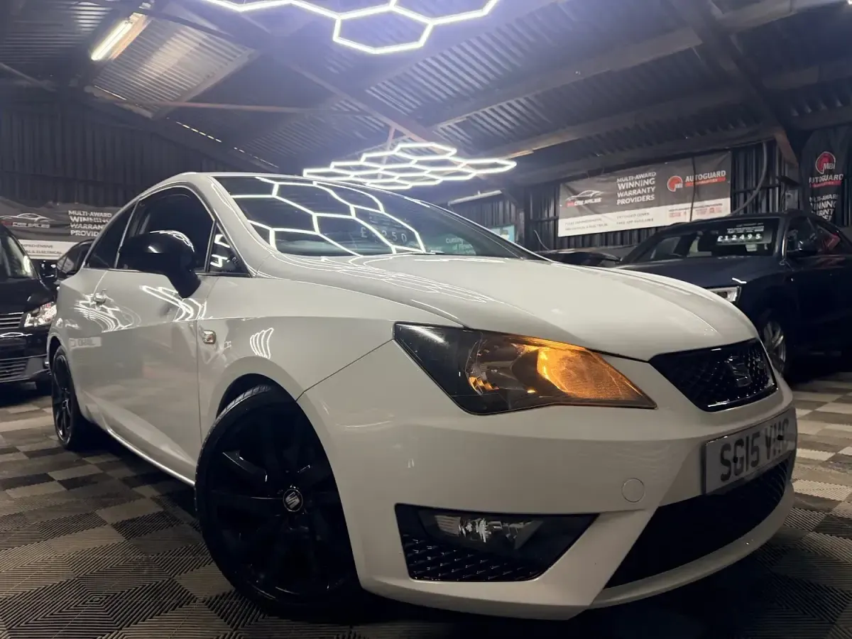 Used Seat Ibiza FR 2015 White Hatchback