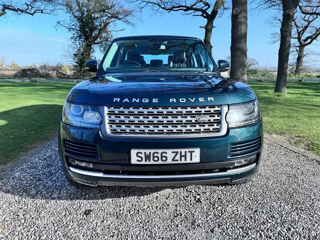 Begagnad Land Rover Range Rover Vogue 306 HK (225 kW) 2016 Grön SUV
