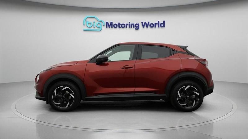 Used Nissan Juke N-Connecta 114 HP (83 kW) 2023 Red SUV