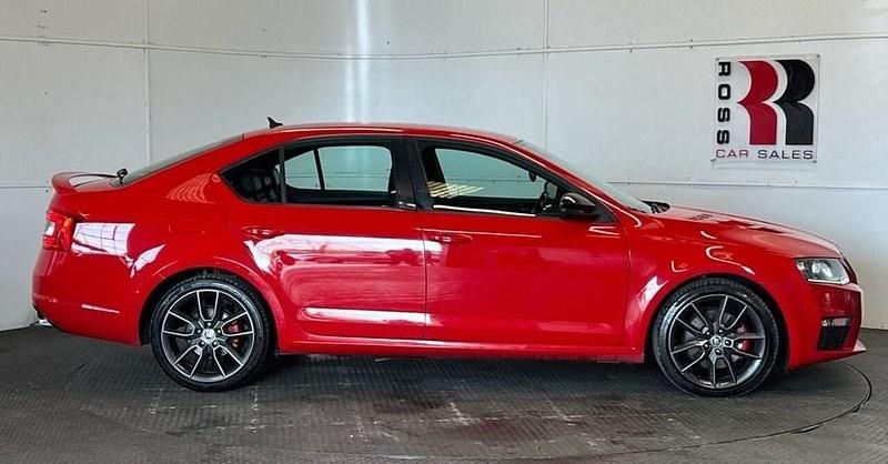 Used Skoda Octavia vRS 184 HP (135 kW) 2016 Red Hatchback