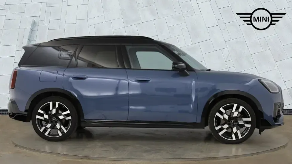 Used Mini Countryman 215 HP (158 kW) 2025 Blue SUV