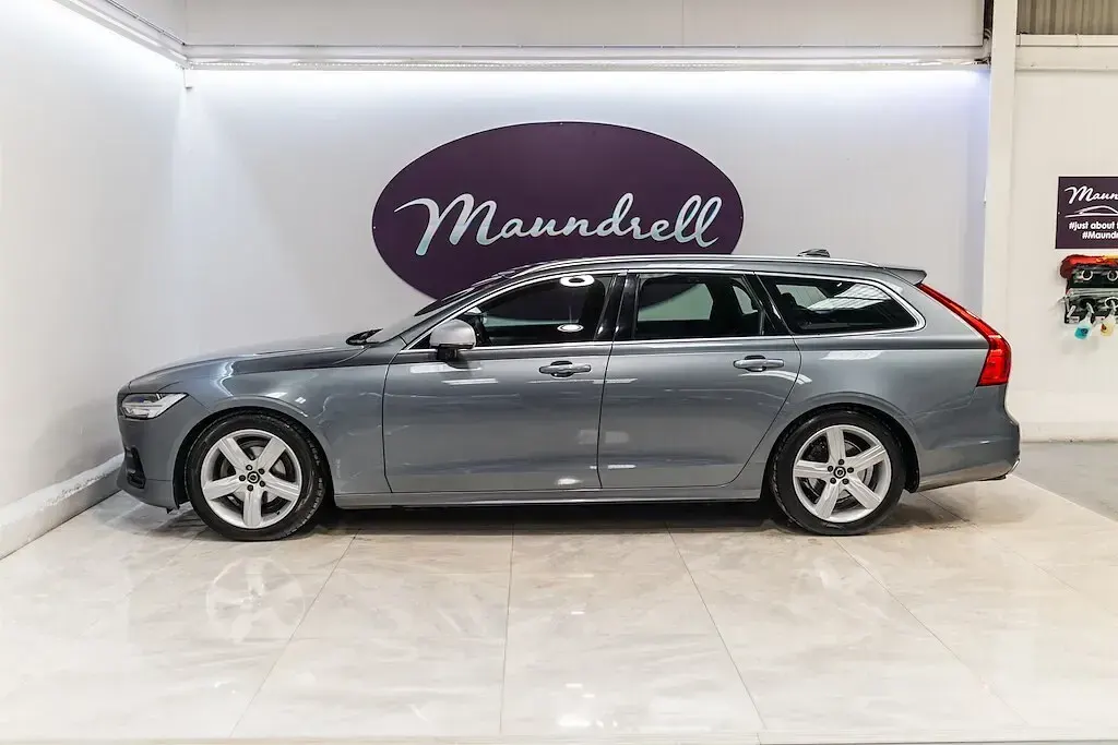 Used Volvo V90 R-Design 190 HP (139 kW) 2018 Grey Estate