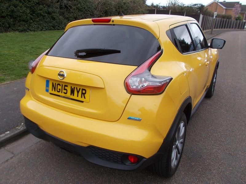 Used Nissan Juke Tekna 2015 Yellow SUV