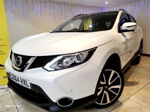 White Used 2014 Nissan Qashqai Tekna SUV | £9,485 (A bit pricey) - Image 1/1