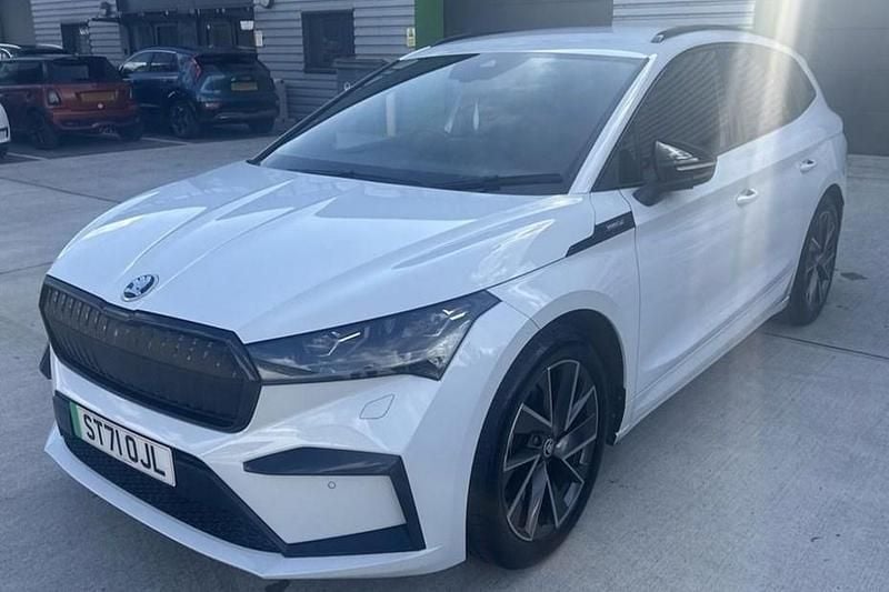 White Used 2022 Skoda Enyaq iV SportLine SUV | £23,600 (Fair price) - Image 1/1