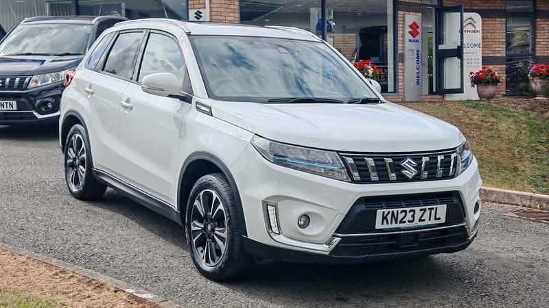 White Used 2023 Suzuki Vitara SZ5 SUV | £17,995 (Fair price) - Image 1/4
