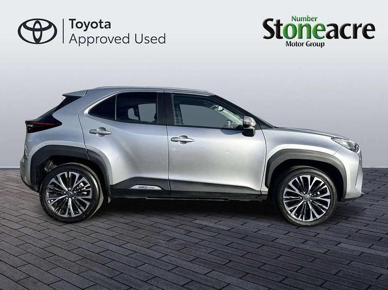 Used Toyota Yaris Cross 113 HP (83 kW) 2022 Silver SUV