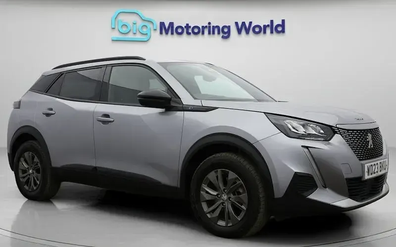 Used Peugeot e-2008 Active+ 100 kW (136 HP) 2023 SUV