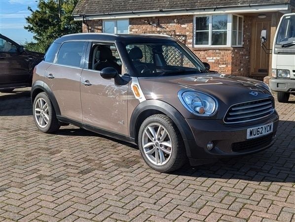 Brown Used 2012 Mini Cooper D Countryman SUV | £5,499 (Fair price) - Image 1/1