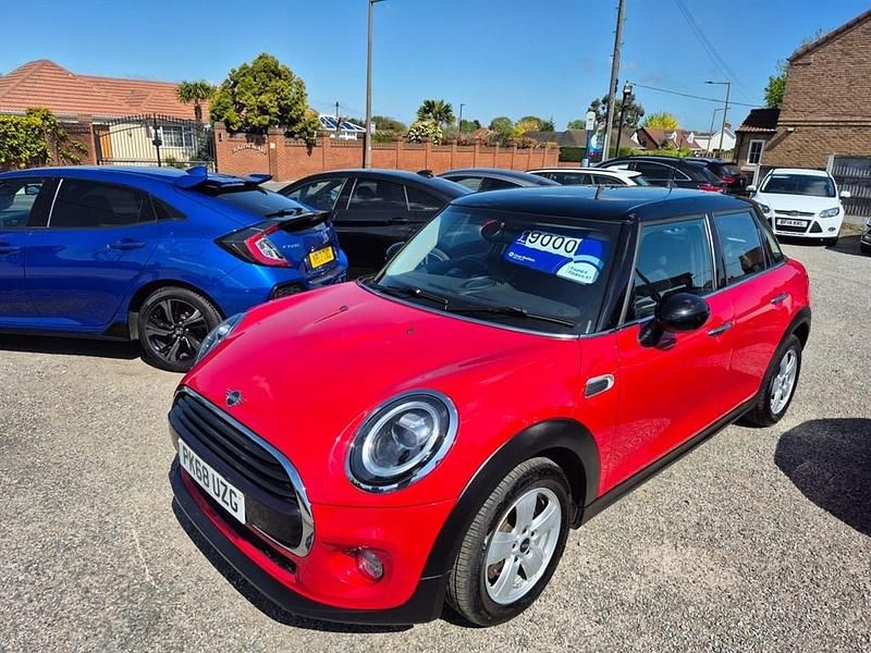 Used Mini Cooper Hatch 2018 Red Hatchback