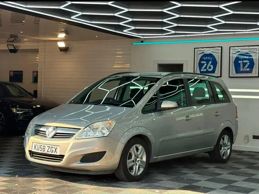 Used Vauxhall Zafira 140 HP (102 kW) 2008 Silver MPV