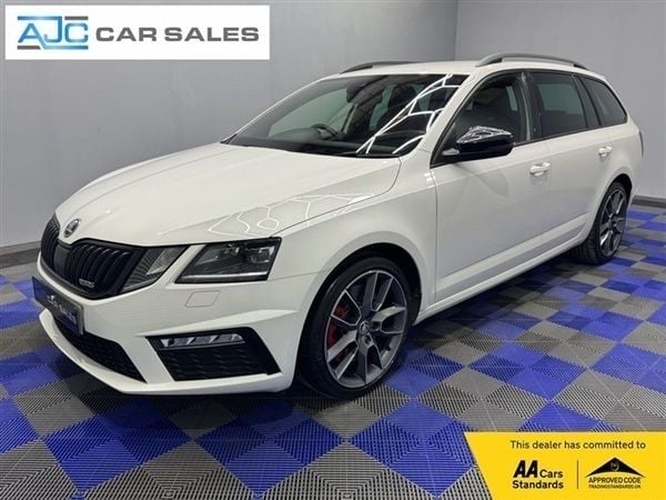White Used 2018 Skoda Octavia vRS Estate | £15,500 (Good price) - Image 1/1