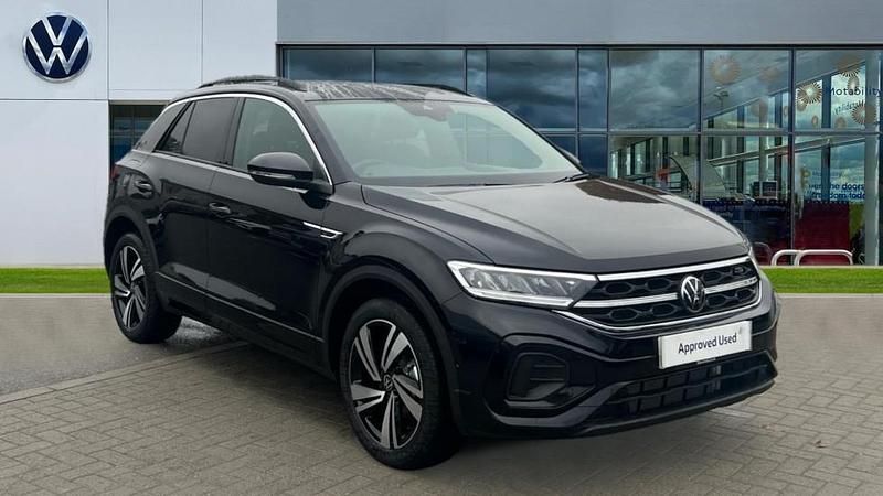 Deep black pearl New 2025 VW T-Roc R-line SUV | £32,390 (Fair price) - Image 1/4