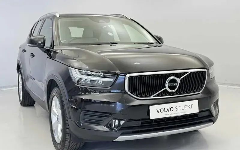 Used Volvo XC40 Momentum 150 HP (110 kW) 2020 SUV