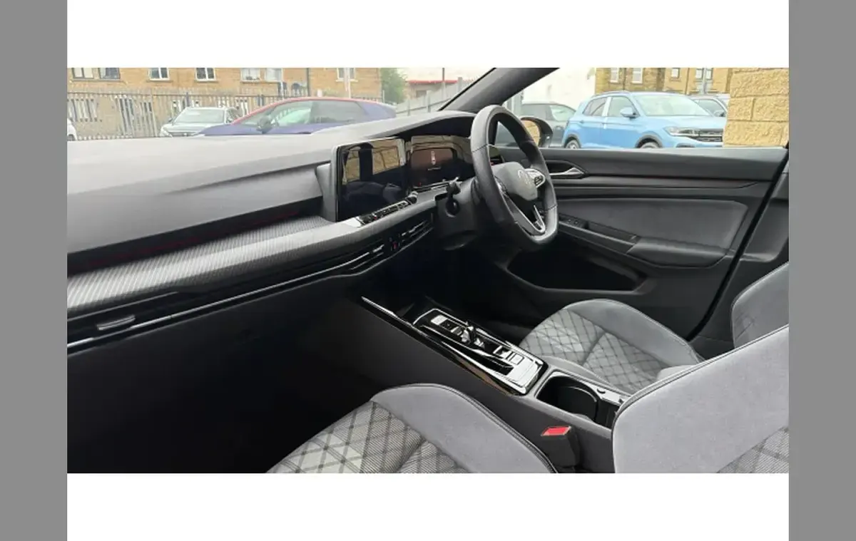 Used VW Golf VIII R-line 147 HP (108 kW) 2024 Other Hatchback