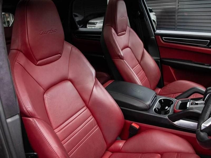 Used Porsche Cayenne Turbo Chrono 550 HP (404 kW) 2019 Grey SUV