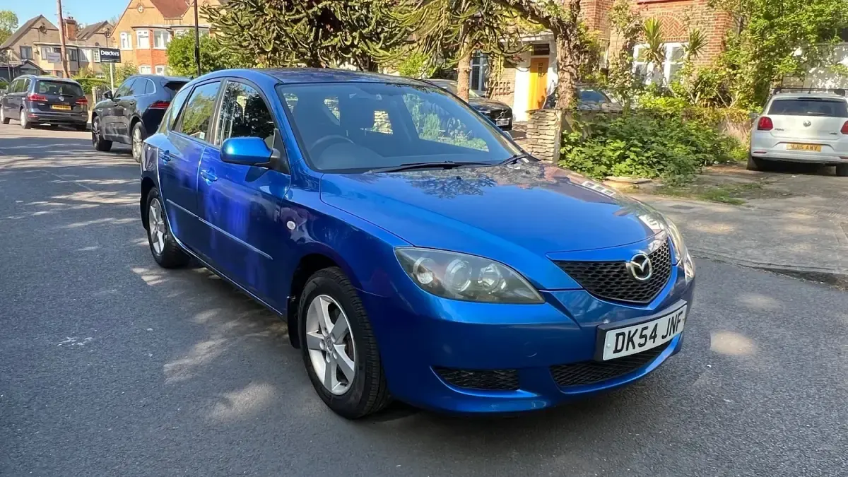 Used Mazda 3 103 HP (75 kW) 2004 Blue Hatchback