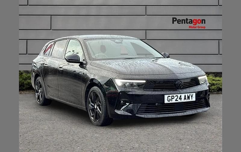 Used Vauxhall Astra 130 HP (95 kW) 2024 Black Estate